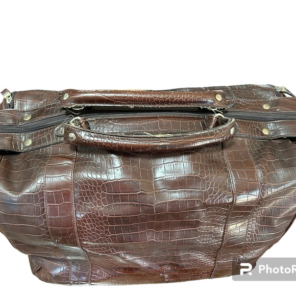 Bath & Body Works brown faux croc leather weekender/duffle bag great travel 🧳 - Picture 9 of 10